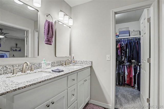 2516 W Broadway Street, Broken Arrow, OK 74012