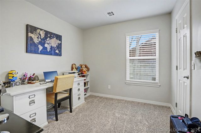 2516 W Broadway Street, Broken Arrow, OK 74012