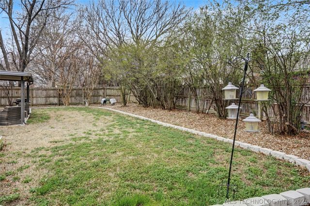 2516 W Broadway Street, Broken Arrow, OK 74012