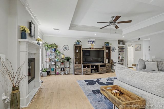 2516 W Broadway Street, Broken Arrow, OK 74012