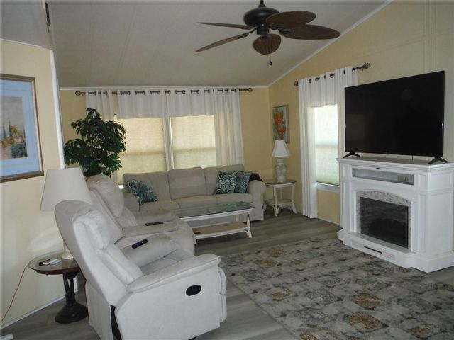 98 SUGAR BEAR DRIVE 57, Safety Harbor, FL 34695