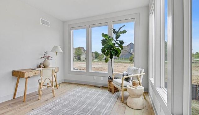 22077 W 99th Terrace, Lenexa, KS 66220