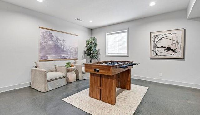 22077 W 99th Terrace, Lenexa, KS 66220