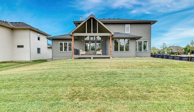 22077 W 99th Terrace, Lenexa, KS 66220