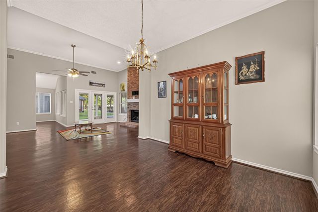 818 Maple Branch Lane, Pearland, TX 77584