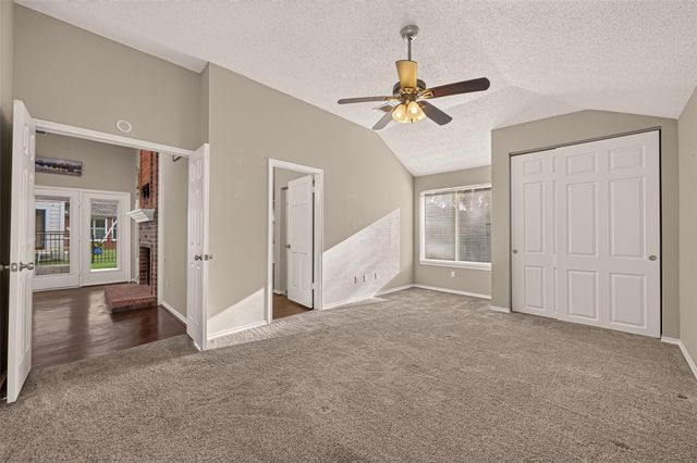 818 Maple Branch Lane, Pearland, TX 77584