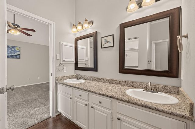 818 Maple Branch Lane, Pearland, TX 77584