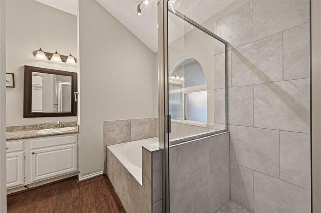 818 Maple Branch Lane, Pearland, TX 77584