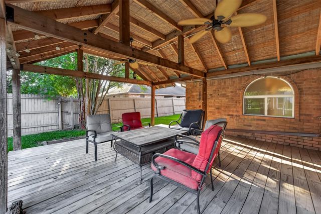 818 Maple Branch Lane, Pearland, TX 77584