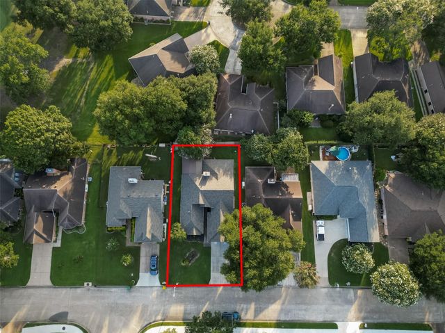 818 Maple Branch Lane, Pearland, TX 77584