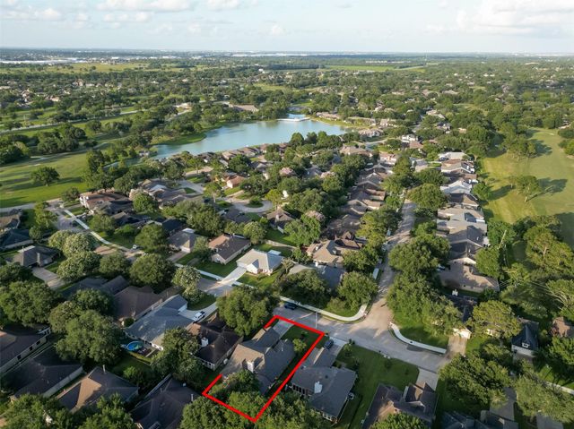 818 Maple Branch Lane, Pearland, TX 77584