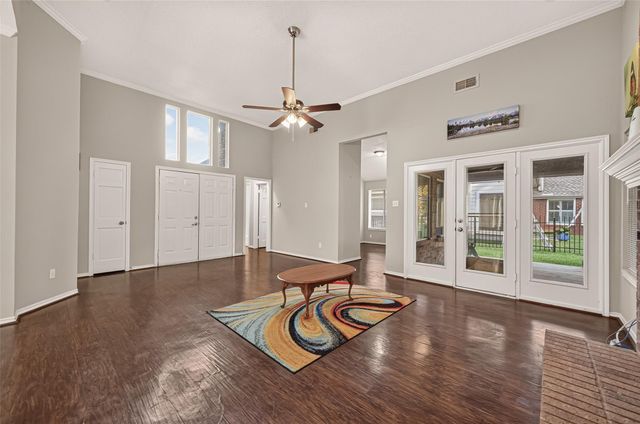 818 Maple Branch Lane, Pearland, TX 77584
