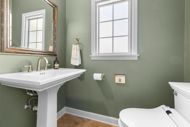 2797 FOX CREEK DR, Germantown, TN 38138