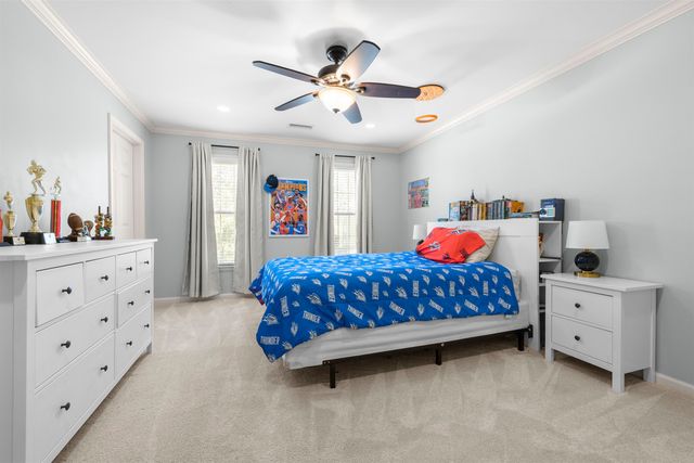 2797 FOX CREEK DR, Germantown, TN 38138