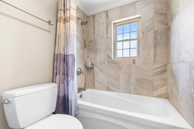 2797 FOX CREEK DR, Germantown, TN 38138