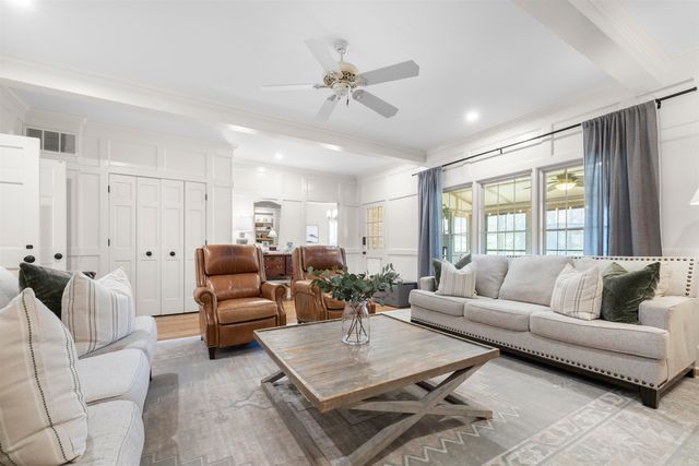 2797 FOX CREEK DR, Germantown, TN 38138