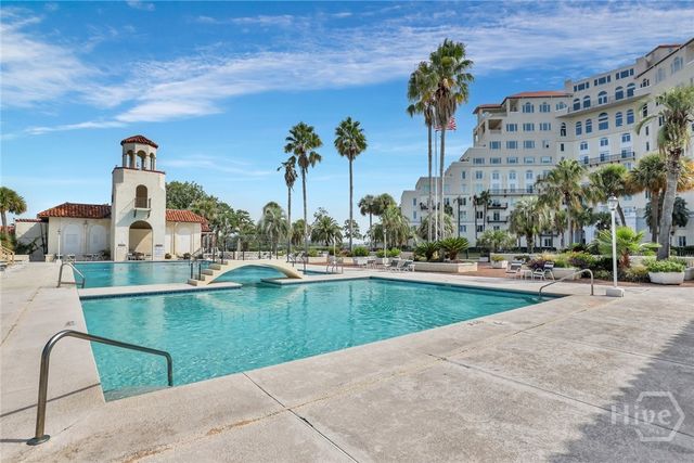 700 Wilmington Island Road 201, Savannah, GA 31410