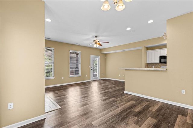 5245 Overland Drive A21, Lawrence, KS 66049