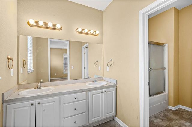 5245 Overland Drive A21, Lawrence, KS 66049
