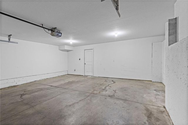5245 Overland Drive A21, Lawrence, KS 66049
