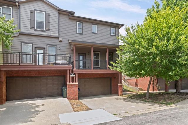 5245 Overland Drive A21, Lawrence, KS 66049