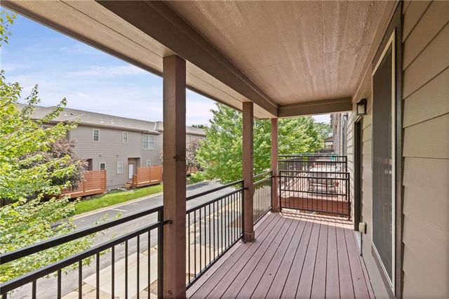 5245 Overland Drive A21, Lawrence, KS 66049