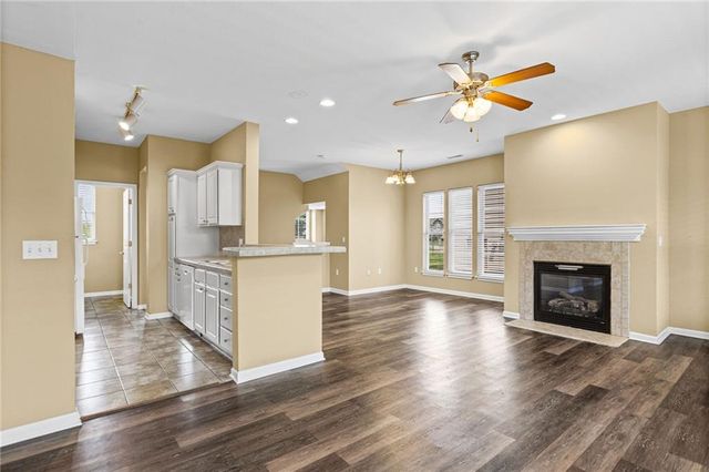 5245 Overland Drive A21, Lawrence, KS 66049