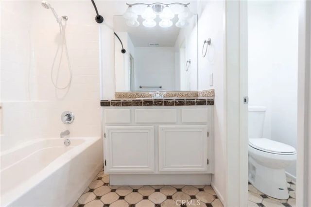 6 Harvest Point, Aliso Viejo, CA 92656