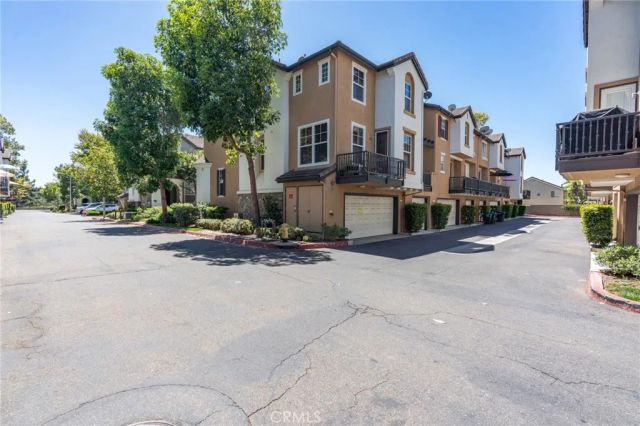 6 Harvest Point, Aliso Viejo, CA 92656