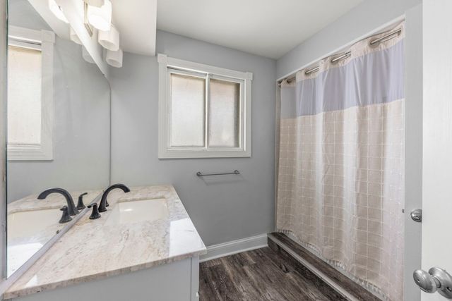 916 Barber Lane, Joliet, IL 60435