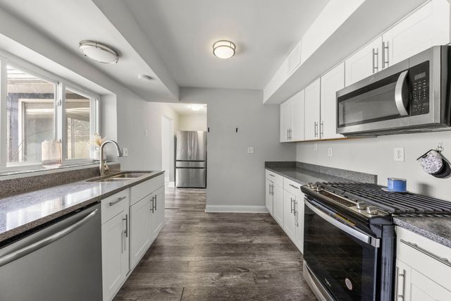 916 Barber Lane, Joliet, IL 60435