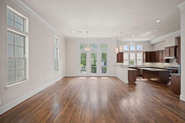 2710 Arabelle Grove, Houston, TX 77007