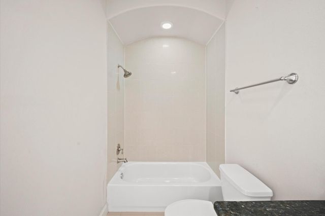 2710 Arabelle Grove, Houston, TX 77007