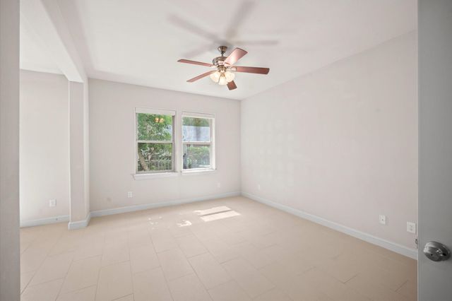2710 Arabelle Grove, Houston, TX 77007