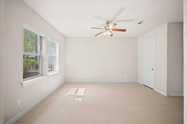 2710 Arabelle Grove, Houston, TX 77007