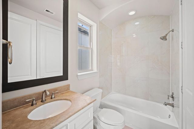 2710 Arabelle Grove, Houston, TX 77007