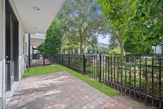 2710 Arabelle Grove, Houston, TX 77007