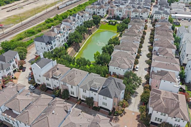 2710 Arabelle Grove, Houston, TX 77007