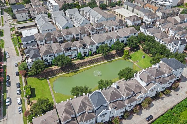 2710 Arabelle Grove, Houston, TX 77007