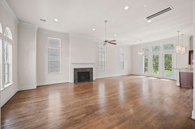 2710 Arabelle Grove, Houston, TX 77007