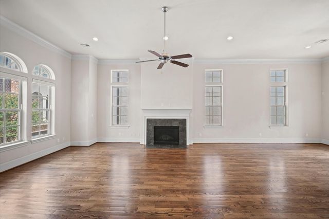 2710 Arabelle Grove, Houston, TX 77007
