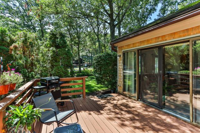 20 Roundhouse Rd 20, Bourne, MA 02532