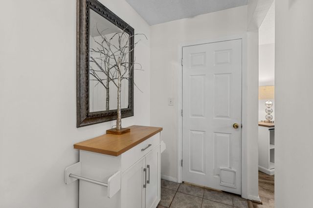 20 Roundhouse Rd 20, Bourne, MA 02532
