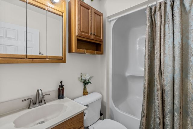 20 Roundhouse Rd 20, Bourne, MA 02532