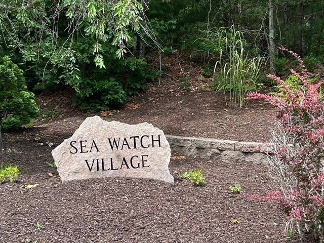 20 Roundhouse Rd 20, Bourne, MA 02532