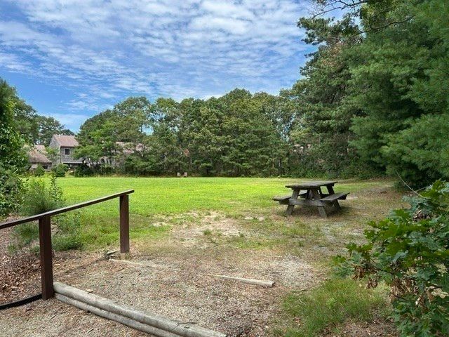 20 Roundhouse Rd 20, Bourne, MA 02532