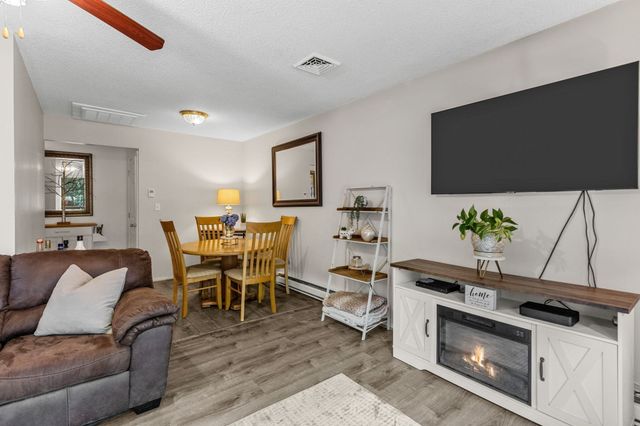 20 Roundhouse Rd 20, Bourne, MA 02532