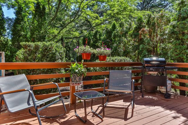 20 Roundhouse Rd 20, Bourne, MA 02532