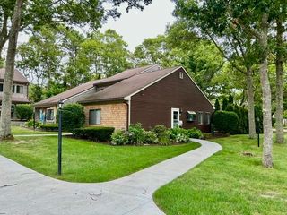 20 Roundhouse Rd 20, Bourne, MA 02532