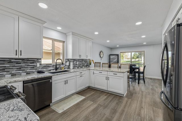 26241 S Lakemont Drive, Sun Lakes, AZ 85248